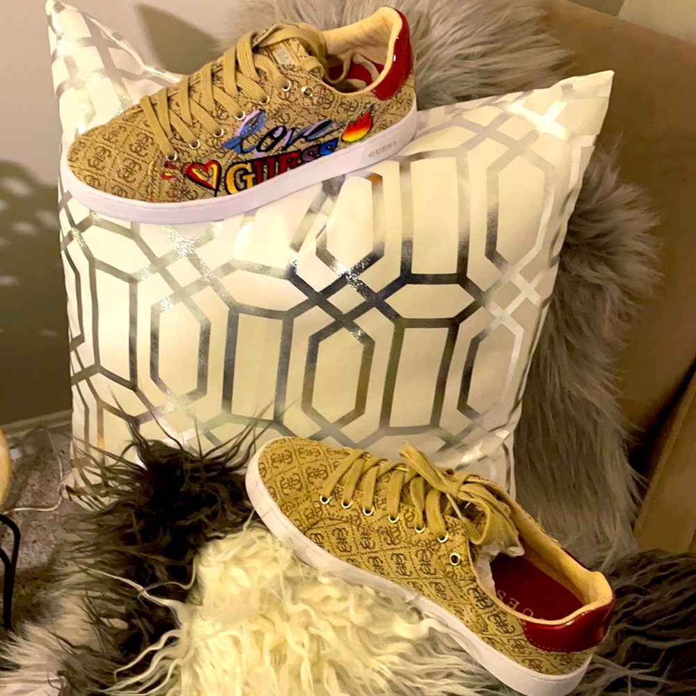 Guess monogram Sneakers